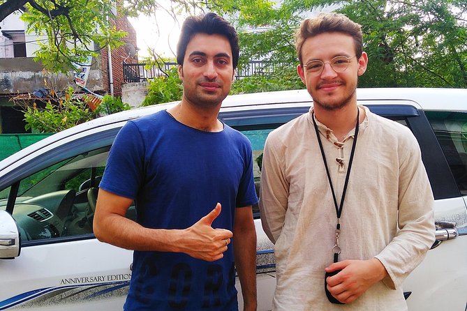 Private transfer Delhi to Agra - Things to watch for: fog, night pickups, and phone use