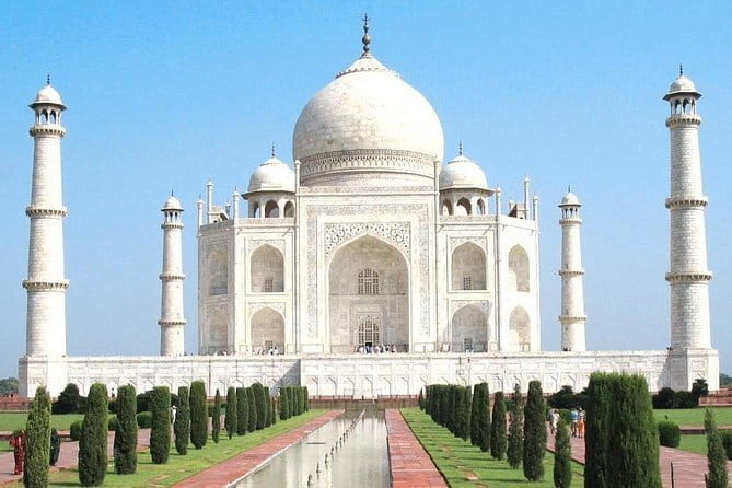 Same Day luxury Taj Mahal and Agra Fort Tour from Delhi by Car - Lunch at DoubleTree by Hilton Agra: What to Expect From the Meal Option