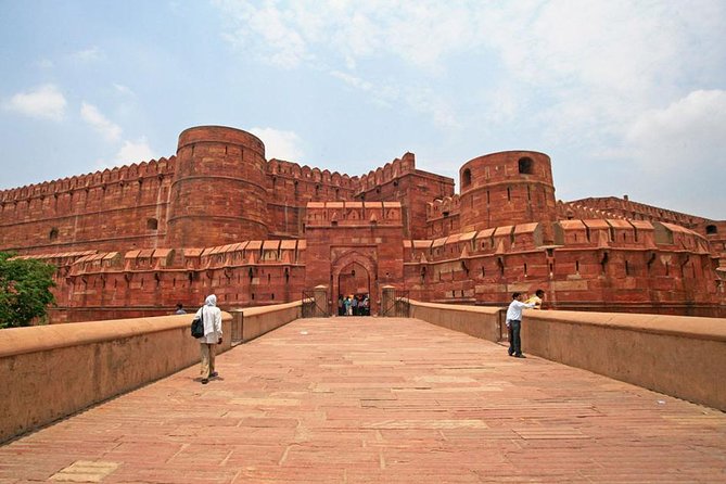 Same Day Taj Mahal & Agra Fort Tours ( Delhi- Agra-Delhi ) - Making sense of the Taj Mahal (and not just taking photos)