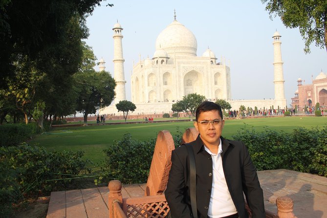 Same Day Taj Mahal & Agra Fort Tours ( Delhi- Agra-Delhi ) - Group size, private guide, and the value of line-skipping