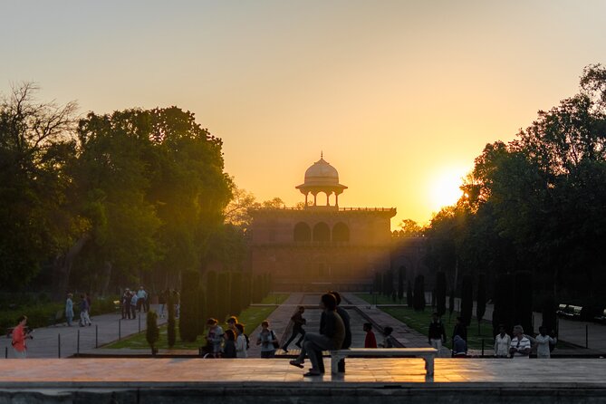 Sunrise Taj Mahal Tour From Delhi - Agra Fort after the Taj: Mughal power and cooler pacing