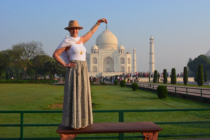 Taj Mahal, Agra Fort & Baby Taj Luxury Day Tour From Delhi By Car - Breakfast, shopping time, and lunch at your own pace