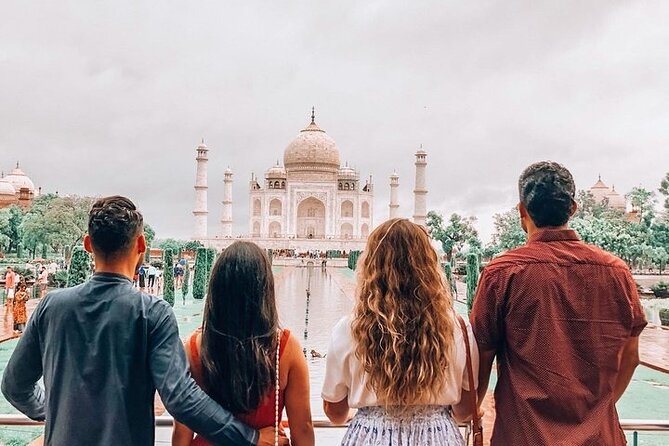 Taj Mahal, Agra Fort & Baby Taj Luxury Day Tour From Delhi By Car - Agra Fort inside the walls: palaces, mosques, and photo angles