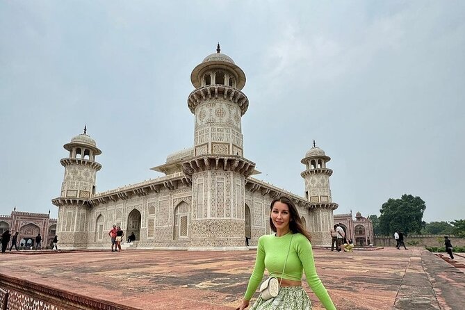 Taj Mahal Day Tour from Delhi by Car : BADGE OF EXCELLENCE TOUR - How the Delhi-to-Agra Private Car Day Really Works