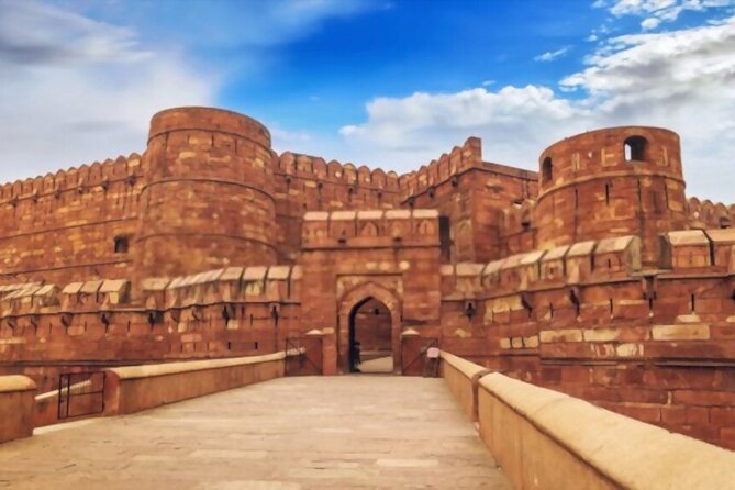 Taj Mahal Private Day Tour from Delhi by Express Train with Lunch - Entering the Taj Mahal: how to get your photos without wasting time