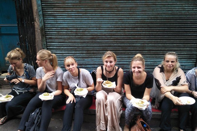 The Great Indian Food Tour: Old Delhi Food and Heritage Walk - Meeting at Connaught Place and Getting Ready